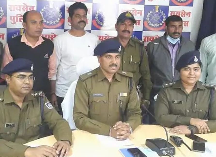 लूट सहित चोरी की आठ घटनाओं के छह आरोपी गिरफ्तार