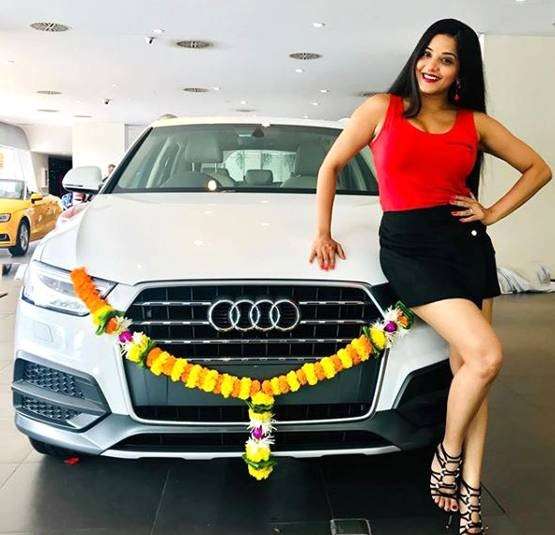 monalisha_car.jpg