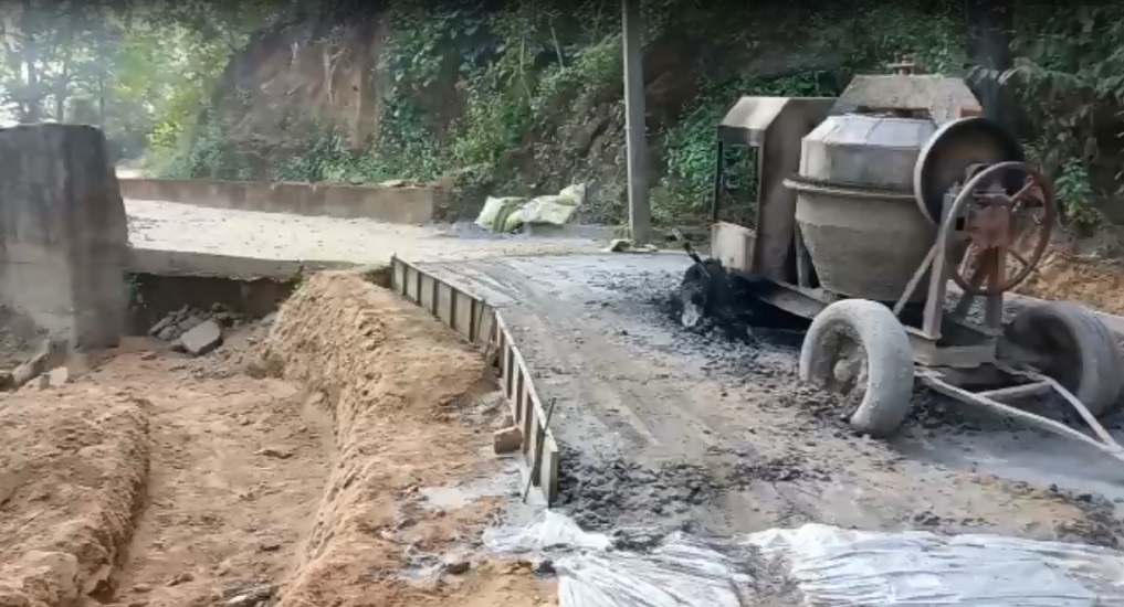 लाल आतंक मचा रहा कोहराम, गांवों में छा रहा सन्नाटा