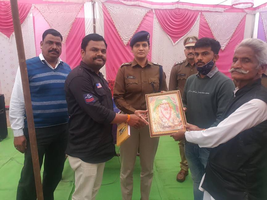 Pratapgarh police-एसपी ने कोटड़ी चौकी में आम जनता से किया संवाद
