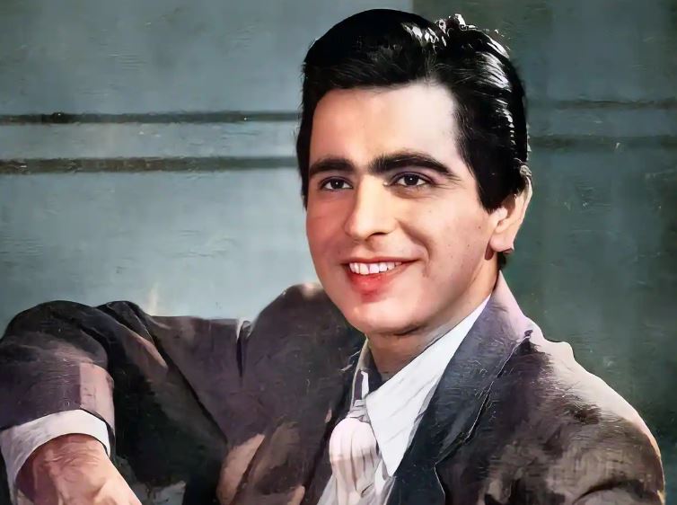 When Dilip Kumar's fingers got injured while shooting song in 3 month
