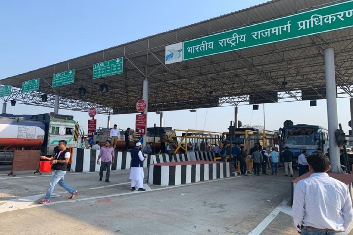Punjab: Farmer bodies refuse to lift sit-ins from toll plazas | Punjab: किसानों ने टोल प्लाजा से धरना खत्म करने से किया इंकार | Patrika News