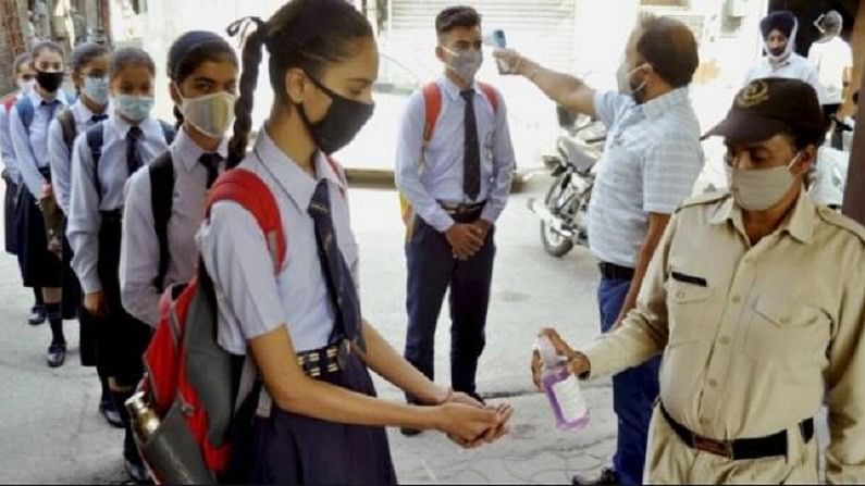 Maharashtra School May Close Again Says Education Minister If Omicron Cases Rise