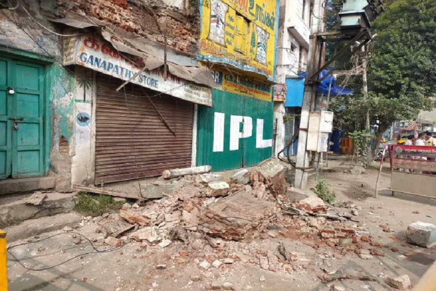 Police constable killed, another injured as over Century-old building collapses