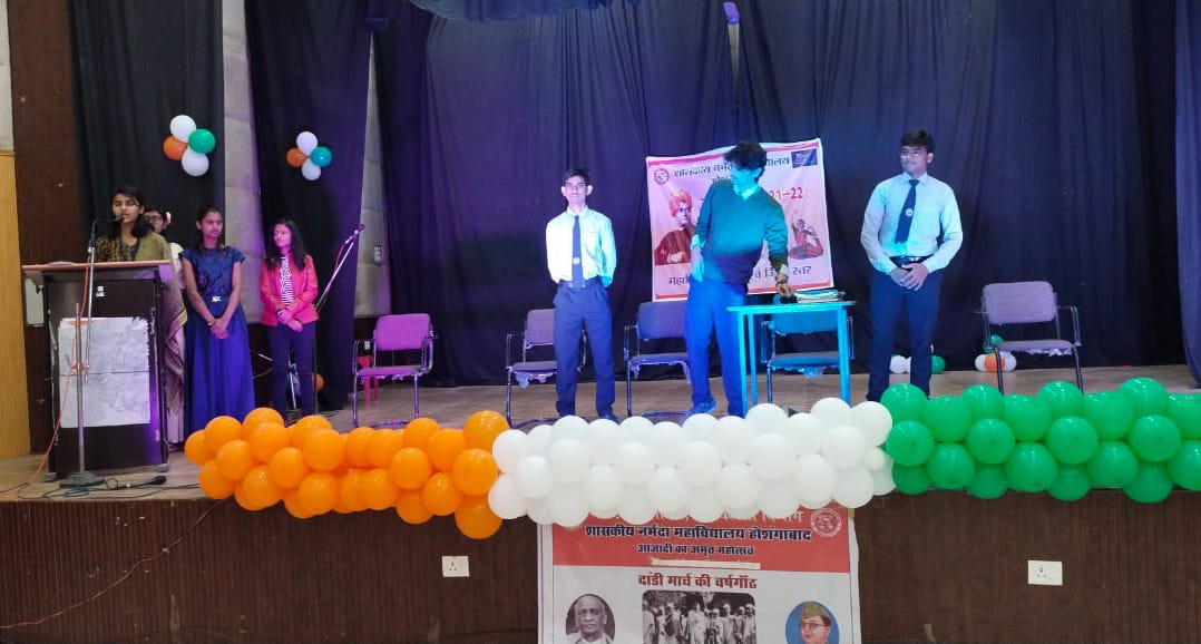युवा उत्सव में साहित्यिक गतिविधियों से सजा दूसरे दिन का मंच