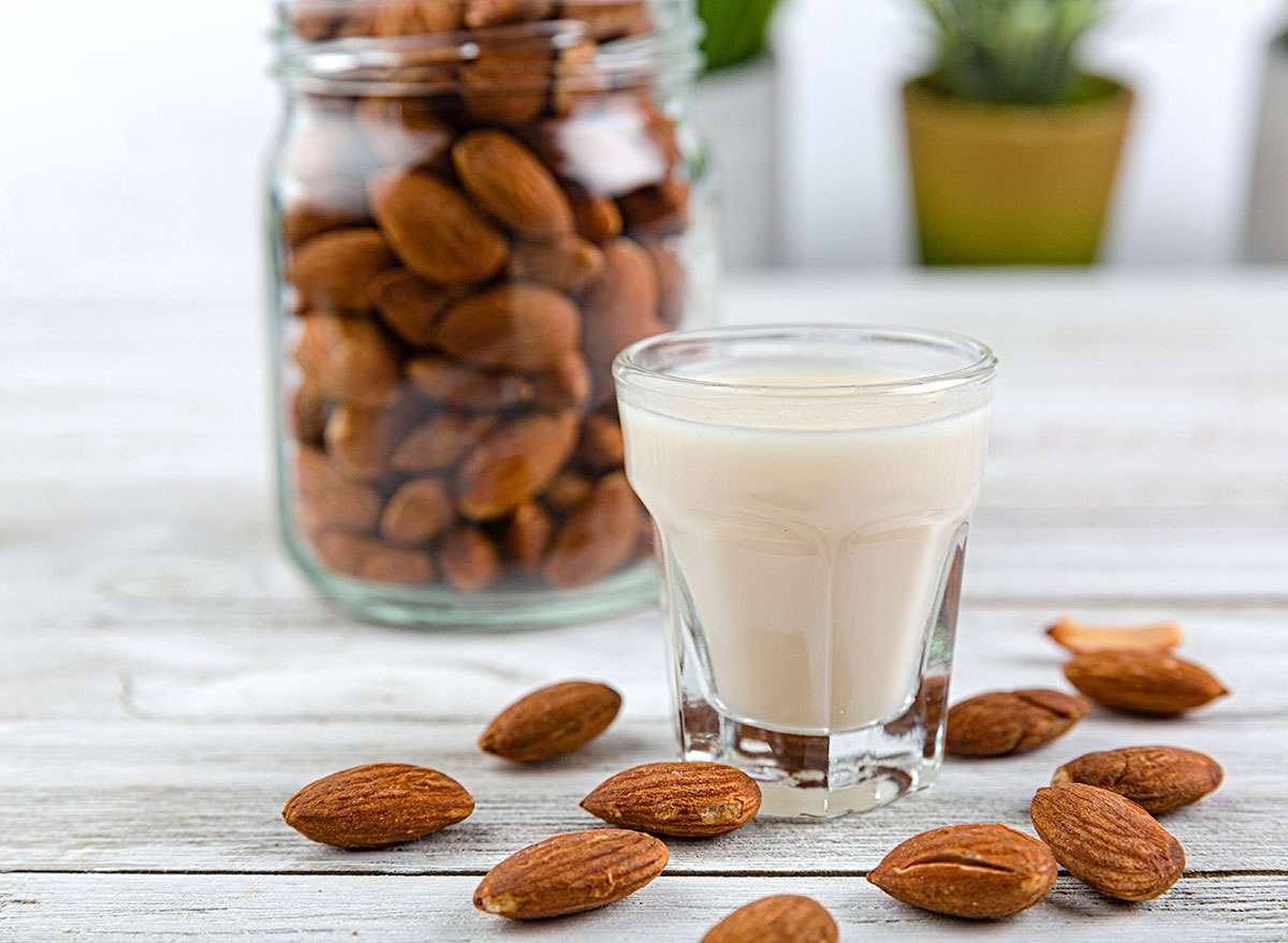 almond-milk.jpg
