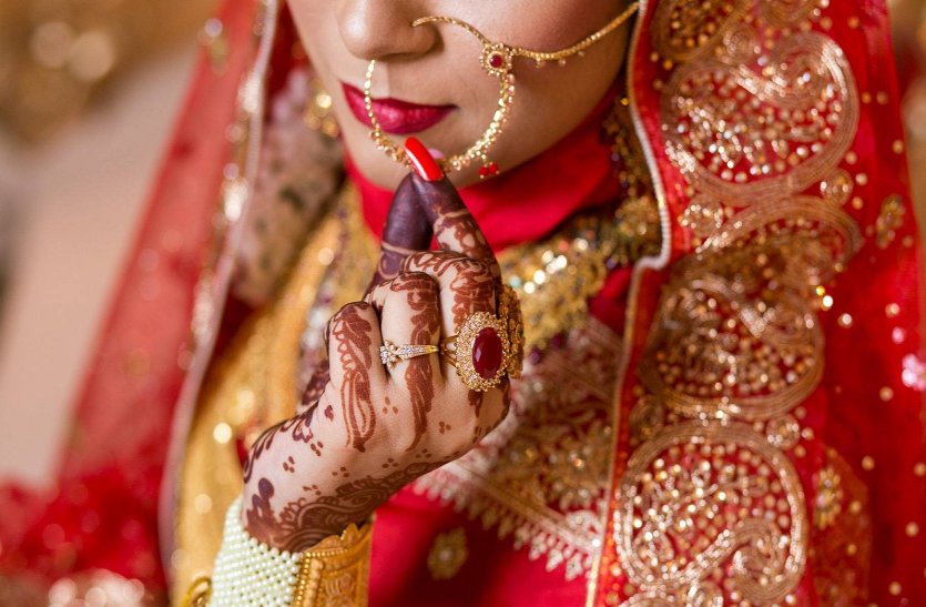 होने वाली दुल्हन के ब्वायफ्रेंड ने दूल्हे को फोन करके तुड़वा दिया रिश्ता, आहत युवती लोकलाज के डर से झूल गई फंदे पर...
