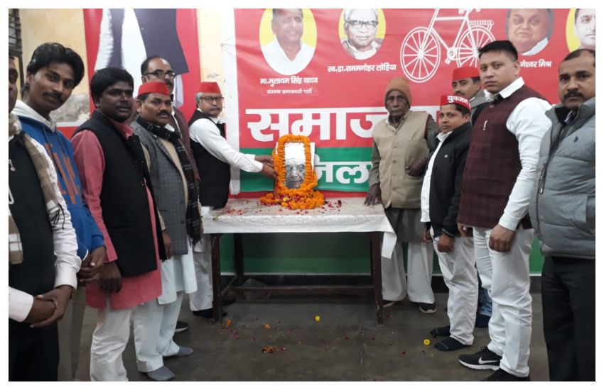 चौधरी चरण सिंह के संघर्षों को बर्बाद करने पर तुली बीजेपी : योगेश चंद्र यादव