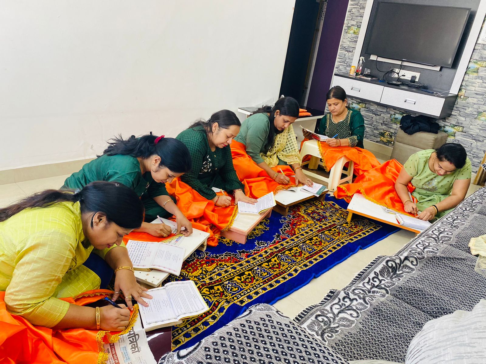 SHYAM JAGAT NEWS: निशान ध्वज पर लिख रहे हैं बाबा श्याम का गुणगान