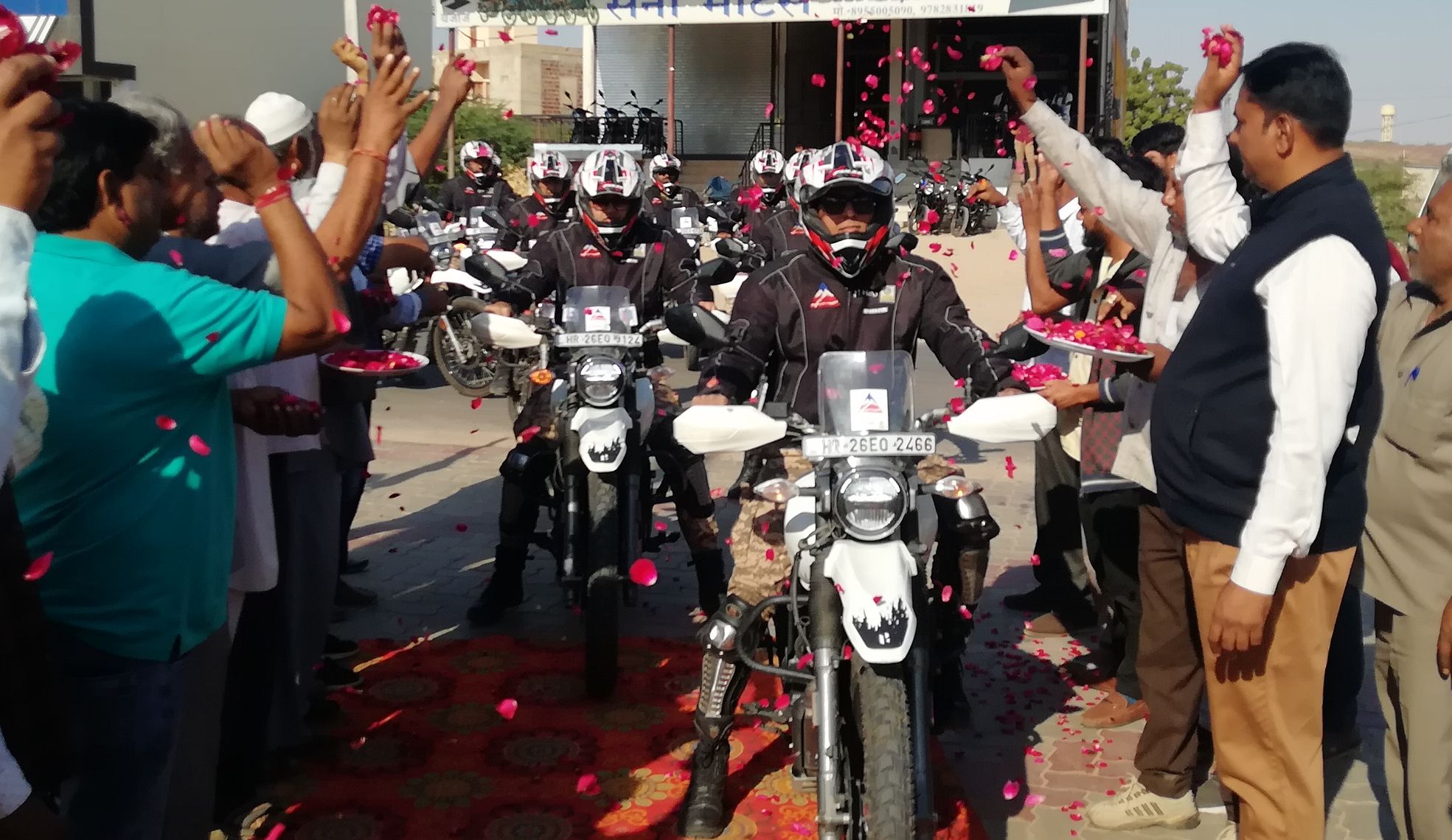 बाइक रैली का किया स्वागत