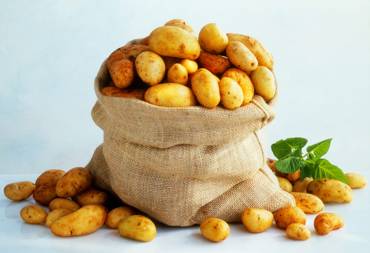 Benefits of Potato: जानिए आलू के फायदे, जिसे जानकर आप भी हैरान रह जाएंगे