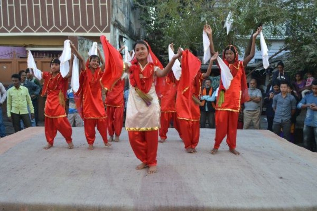 Carol Songs : विश्व भर में क्रिसमस से जुड़ी है ये प्राचीन परंपरा, ईसा जन्म के समय गाया गया था ये पहला गीत