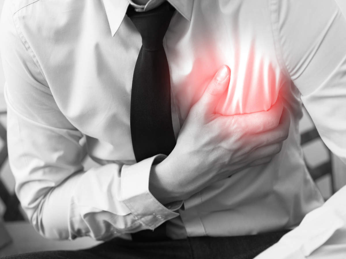 heart-attack-symptoms-pain-in-the-jaw-and-in-the-left-hand-side-heart