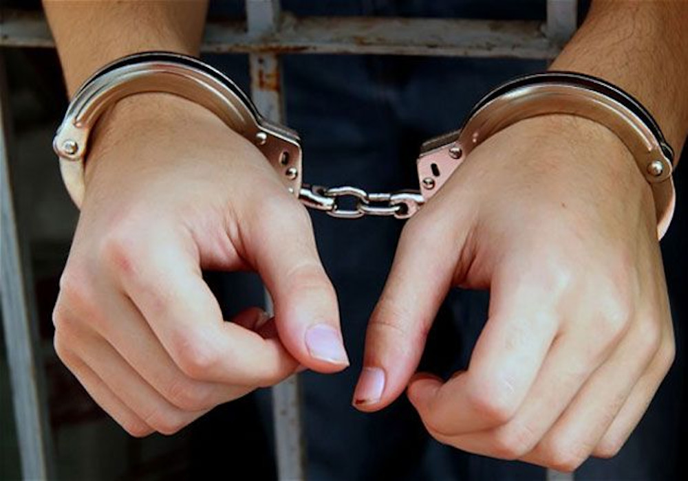 Police Arrested Two ganja smugglers worth 10 Lakhs