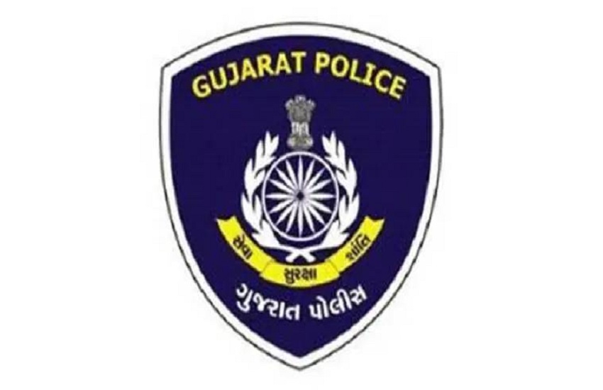 Gujarat Hindi News : पहले प्रयास में किसान की बेटी बनीं पुलिस अधिकारी