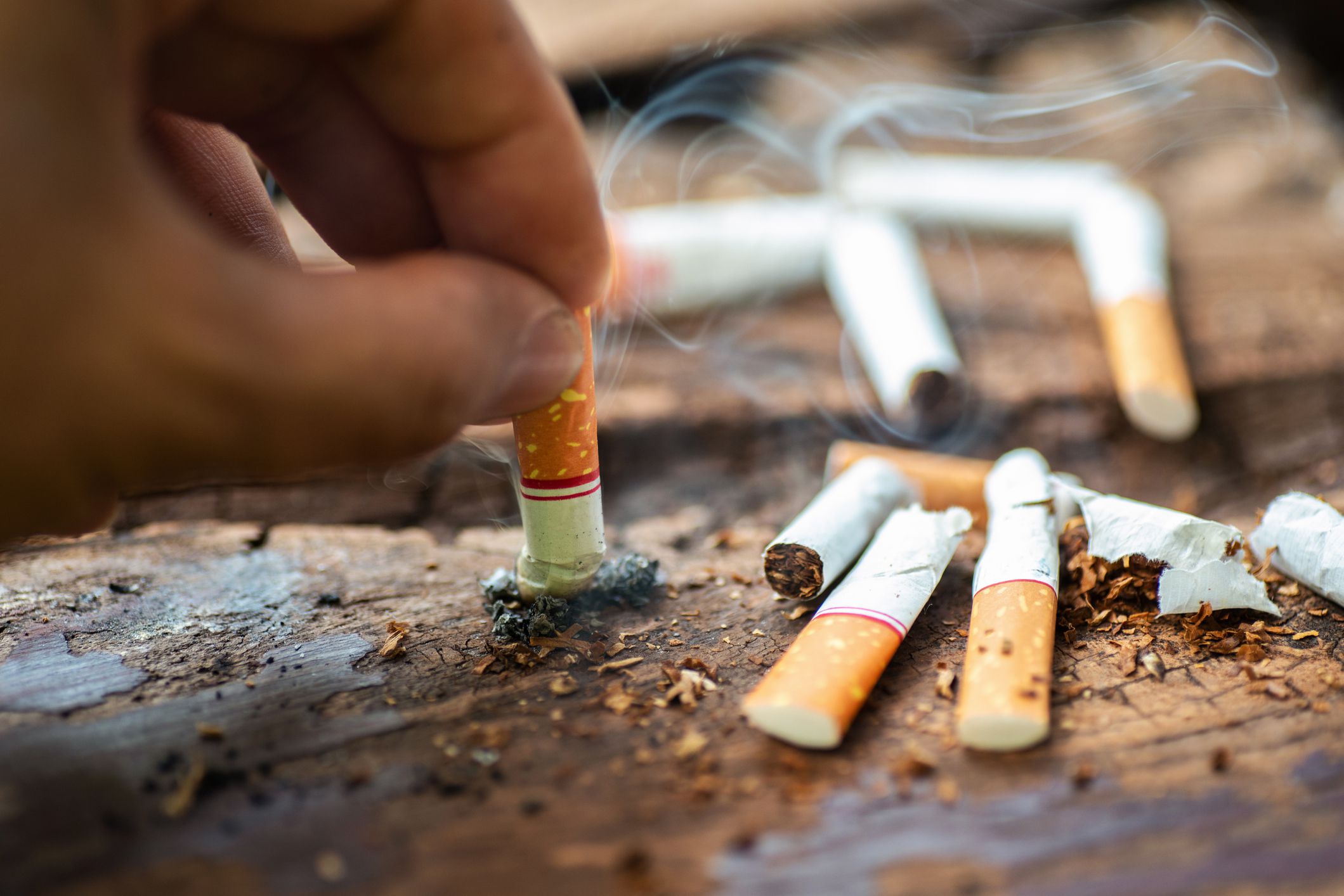 ध्रूमपान बढ़ा सकता है बोन फ्रैक्चर का खतरा,स्टडी