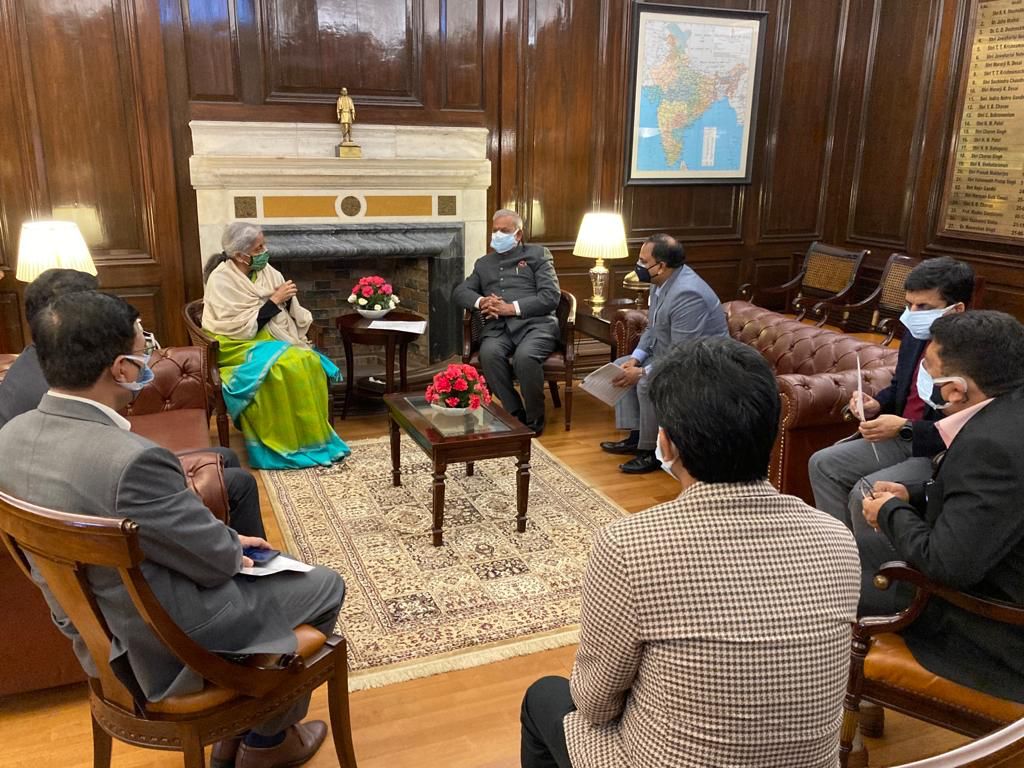 केन्द्रीय वित्त मंत्री से मिले सांसद बोहरा, सोलर मेन्यूफ्रेक्चर्स की समस्याओं पर हुई बात