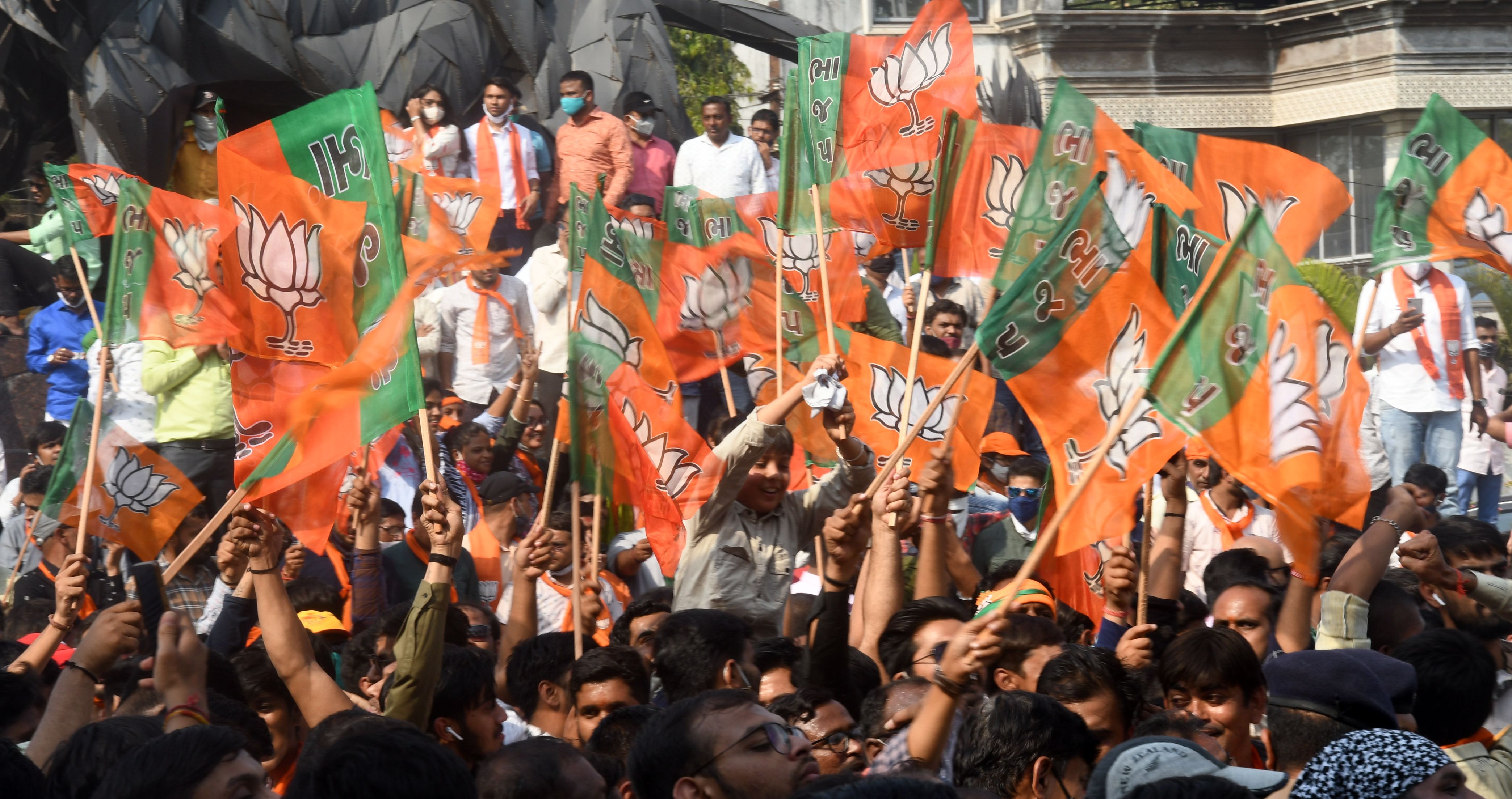 BJP NATIONAL NEWS: गुजरात से जुटी सांसद-विधायकों की पूरी फौज
