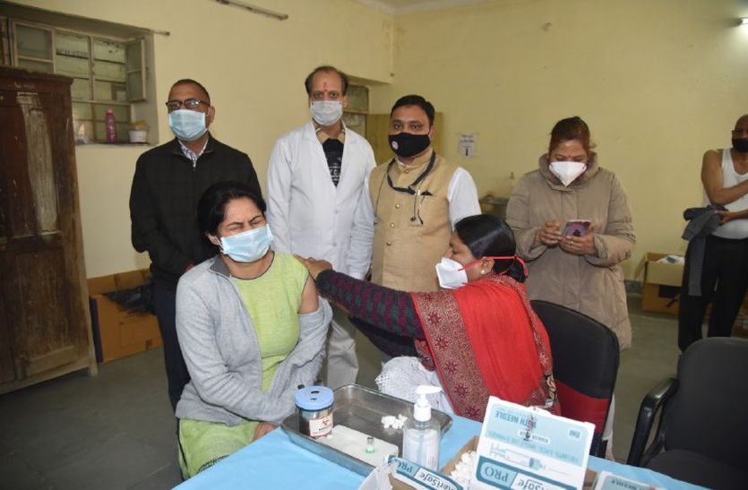 Vaccine dose IN Bhilwara: पहले दिन 5 हजार से अधिक के लगी प्रिकॉशन डोज