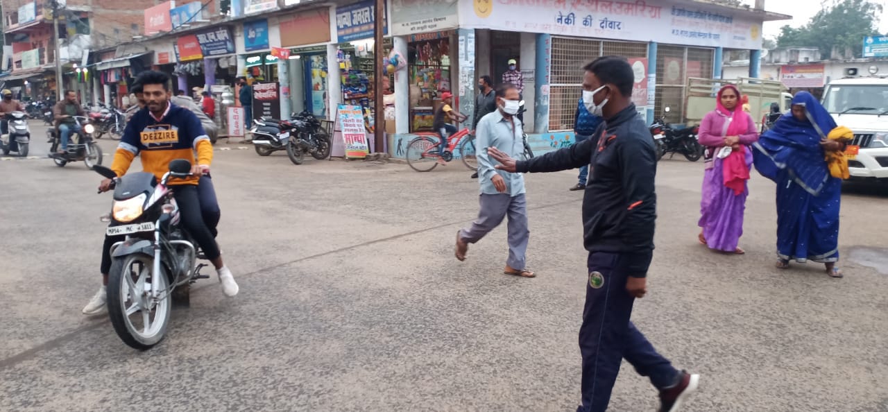 Mask checking campaign conducted in old bus stand