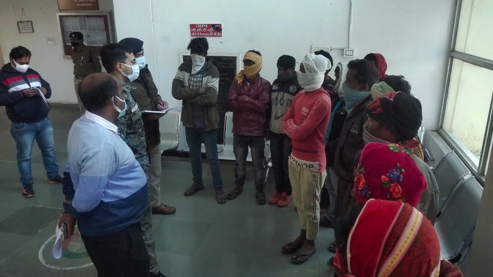 लातूर में बंधक बनाए गए 12 मजदूर सुरक्षित पहुंचे बालाघाट
