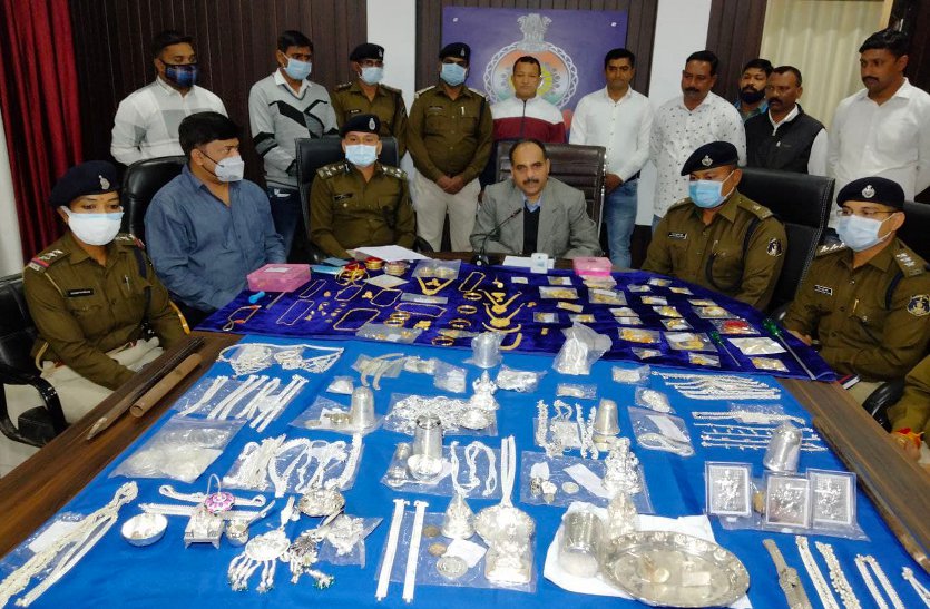 तीन साल में डेढ़ करोड़ की चोरी, 41 घरों का ताला तोड़कर चोरी का सोना खपाते थे बिलासपुर में, पुलिस ने छह आरोपियों को दबोचा