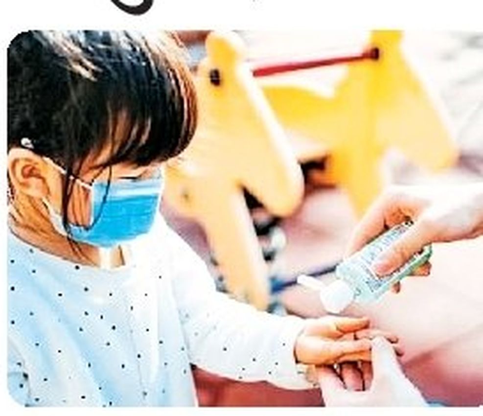 कोरोना से फिलहाल छोटे बच्चे सुरक्षित, तीसरी लहर में केवल 2.85 फीसदी बच्चे ही संक्रमित