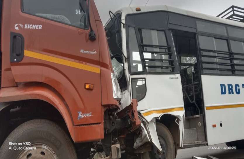 accident_in_janjgir.jpg