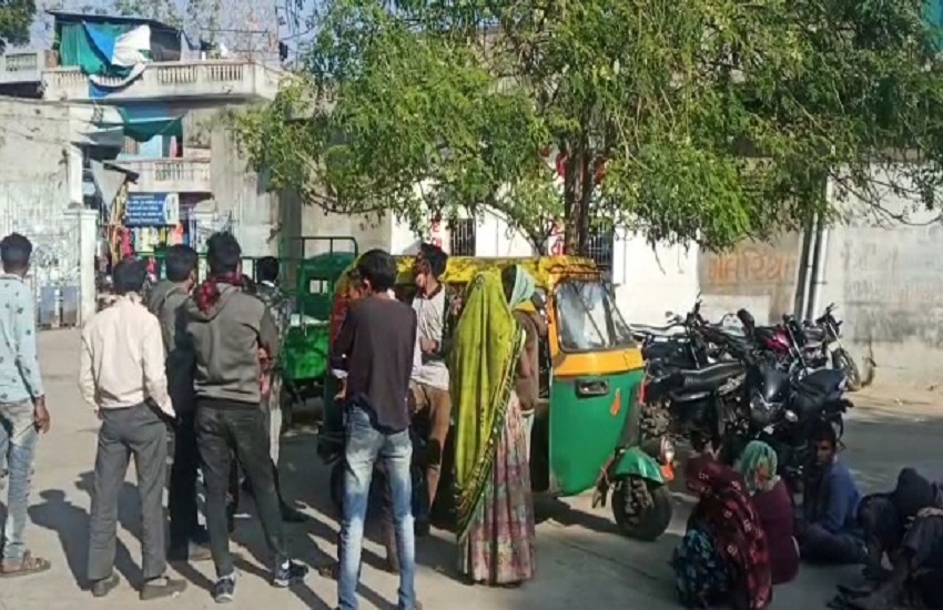 Gujarat Hindi News : दो अलग-अलग सड़क दुर्घटनाओं में दो छात्राओं समेत पांच की मौत