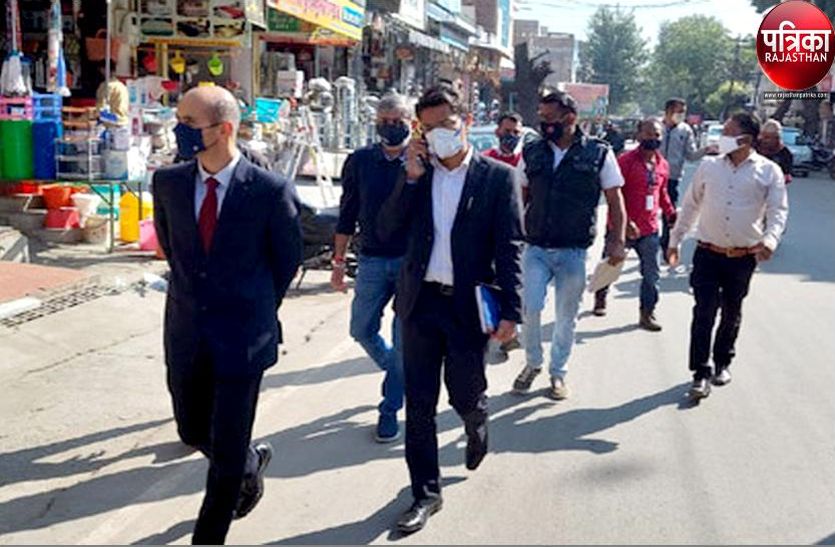 जिला कलक्टर ने यहां के बाजार में किया पैदल भ्रमण, व्यापारियों को दी हिदायत
