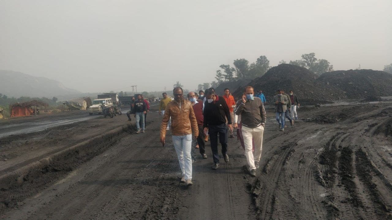 Investigation team seized 7000 tonnes of coal worth 1.5 crores in Singrauli