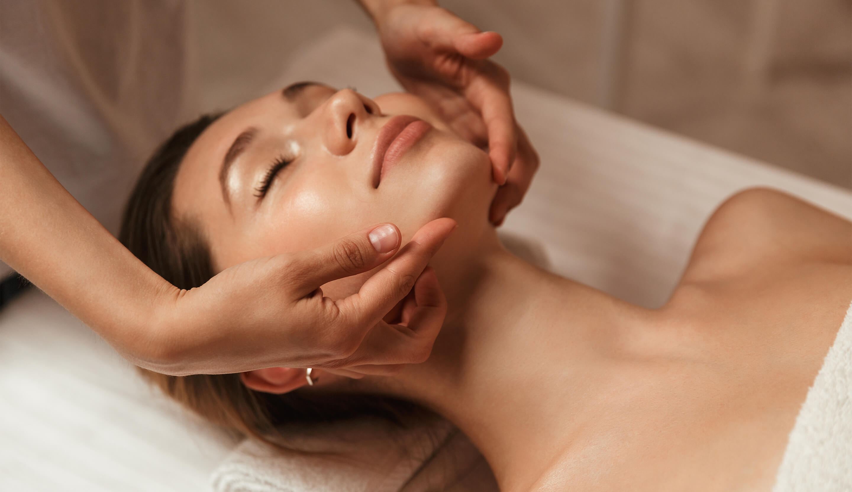 Which oil is good for face massage