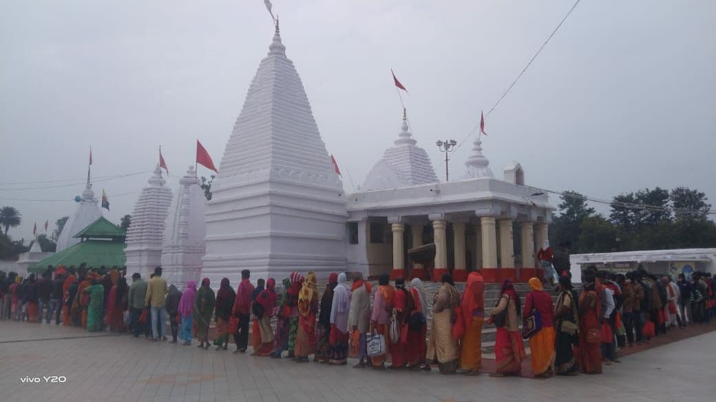 On Makar Sankrant, devotees took bath at river Ghats including Narmada
