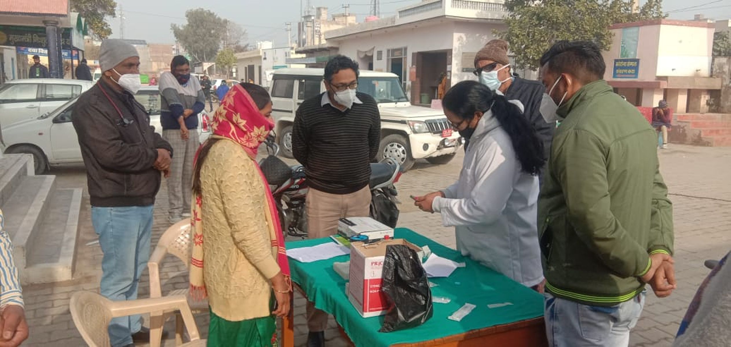 1500 के पार कोरोना के रोगी, स्वास्थ्य विभाग की उड़ी नींद, घर-घर जाकर लगाएंगे वैक्सीन