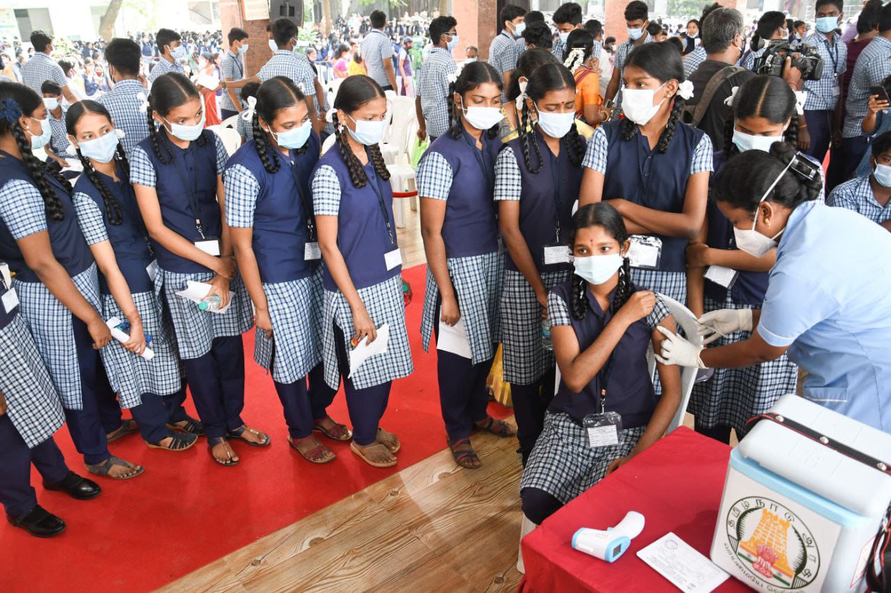Tn Inoculates 100% Of School Students Aged 15-18 With 1st Dose Of COVID-19 Vaccine