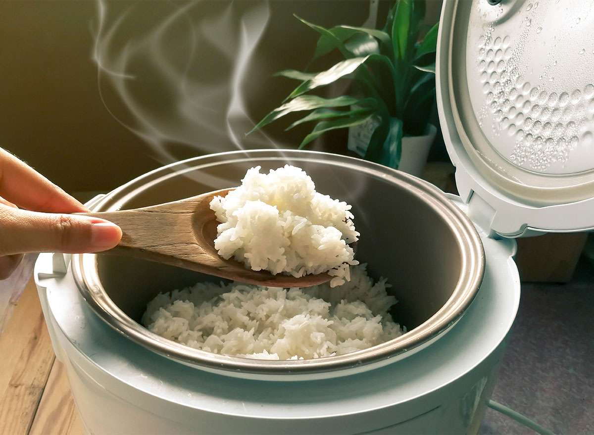 electric-rice-cooker.jpg