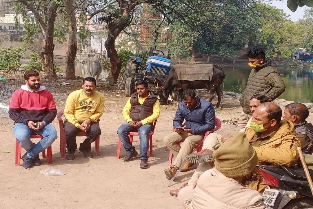 कांग्रेस नेताओं के घर पर पुलिस का पहरा