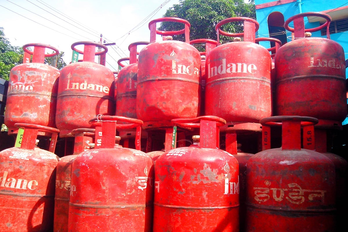 PMUY: एलपीजी गैस सिलेंडर के दाम बढ़े, जानिए कैसे पाएं पीएम उज्ज्वला योजना के तहत गैस सब्सिडी