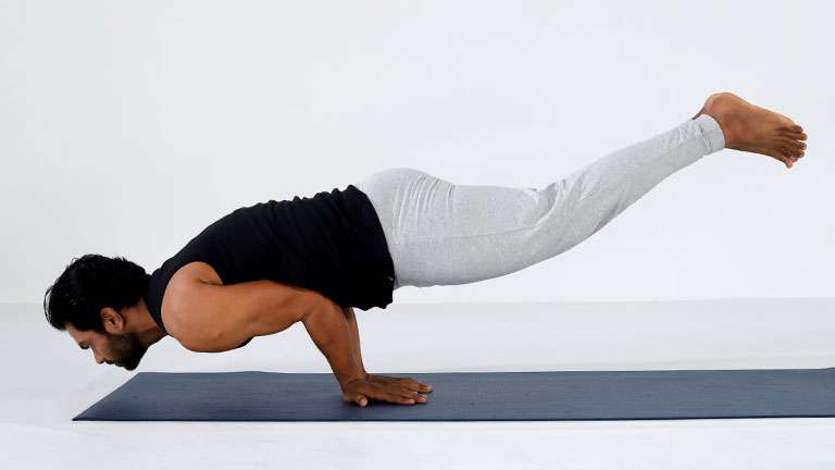 mayurasana1_thumb.jpg