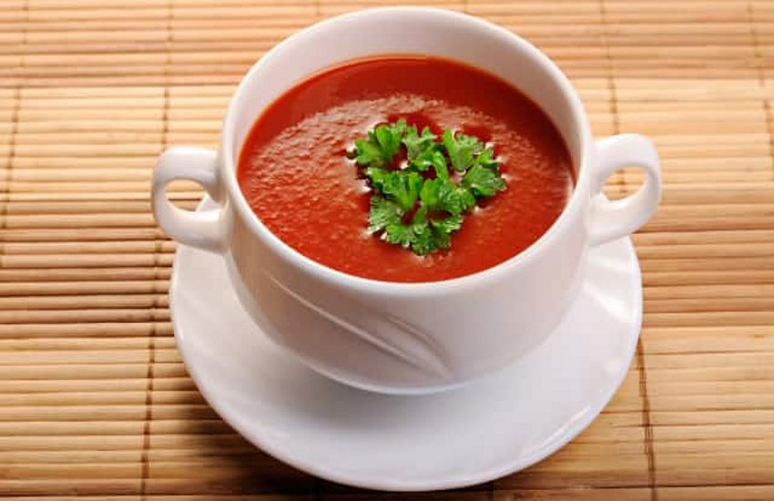 चाय- कॉफी को ब्रेक देकर रोजाना पिएं टोमैटो सूप, जानें इंस्टेंट रेसिपी