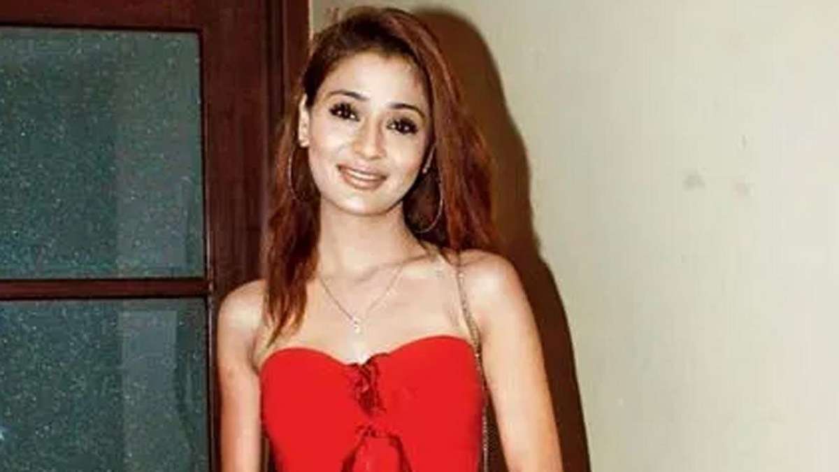 sara_khan_2.jpg