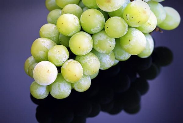 Surprising Side Effects of Grapes In Hindi