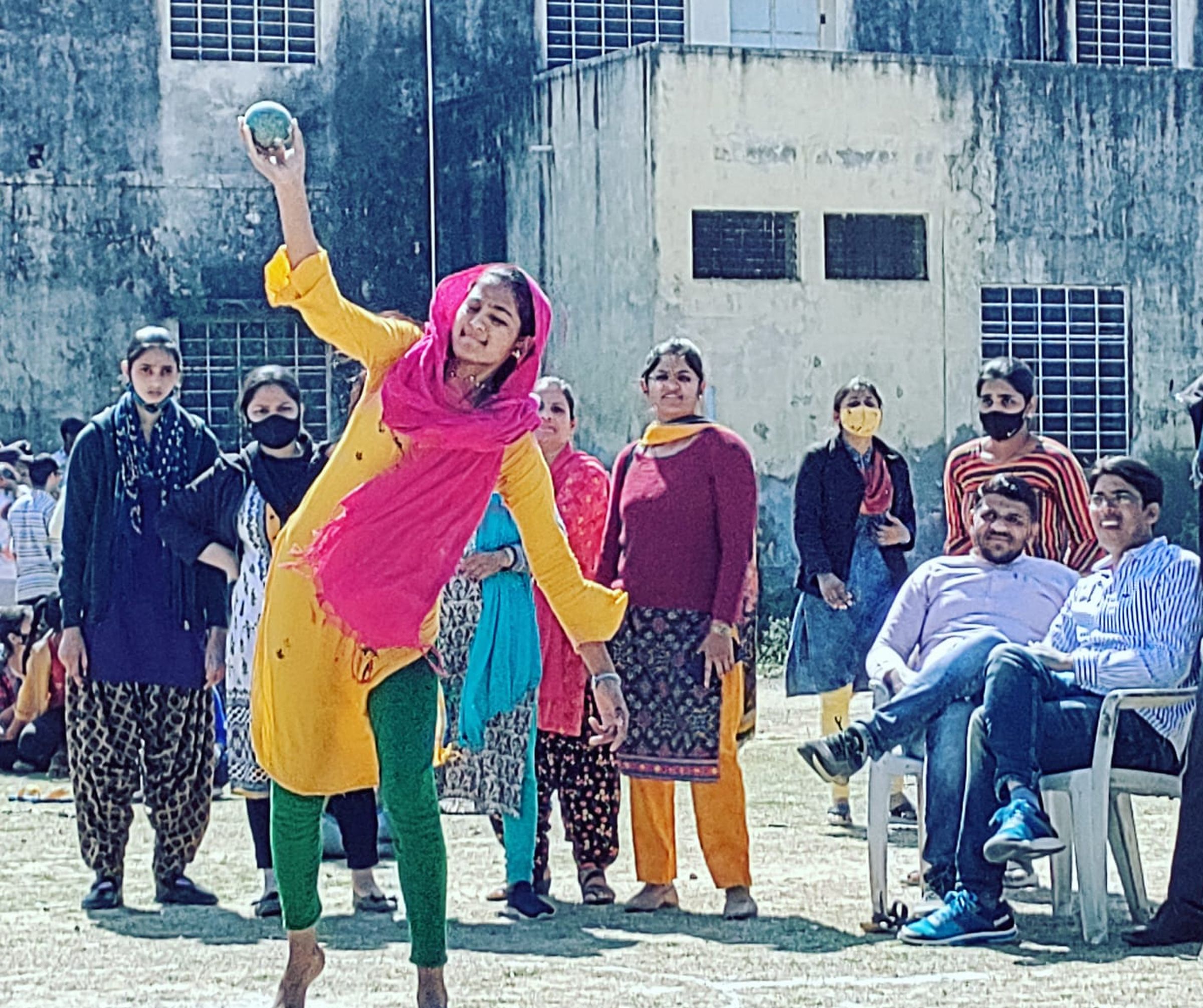 -लक्ष्मी की दौड़ देख सब रह गए दंग..