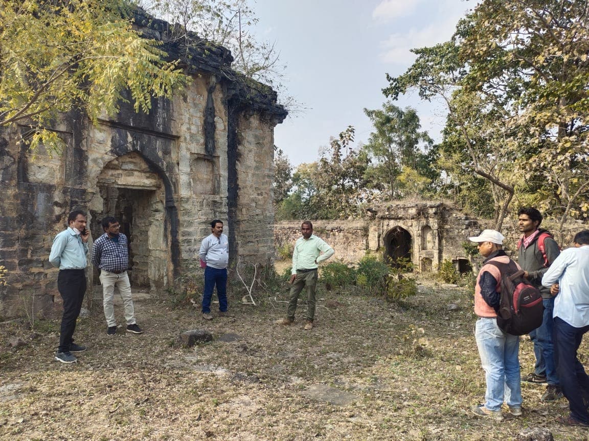 Archaeological: देवगढ़ का सर्वे करने फिर पहुंची पुरातत्व विभाग की टीम