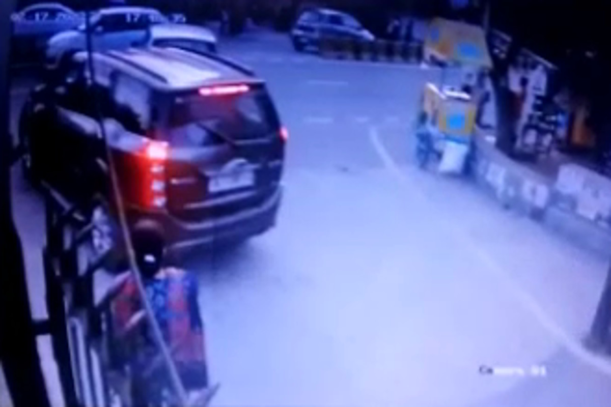 innocent-who-was-walking-with-mother-was-trampled-by-suv-car.jpg