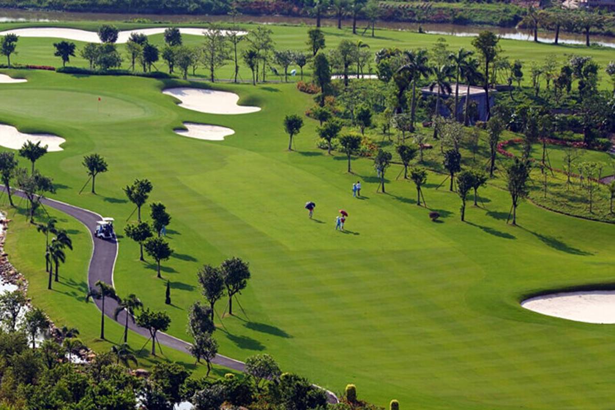 international-golf-course-will-start-this-year-membership-fee-10-lakhs.jpg