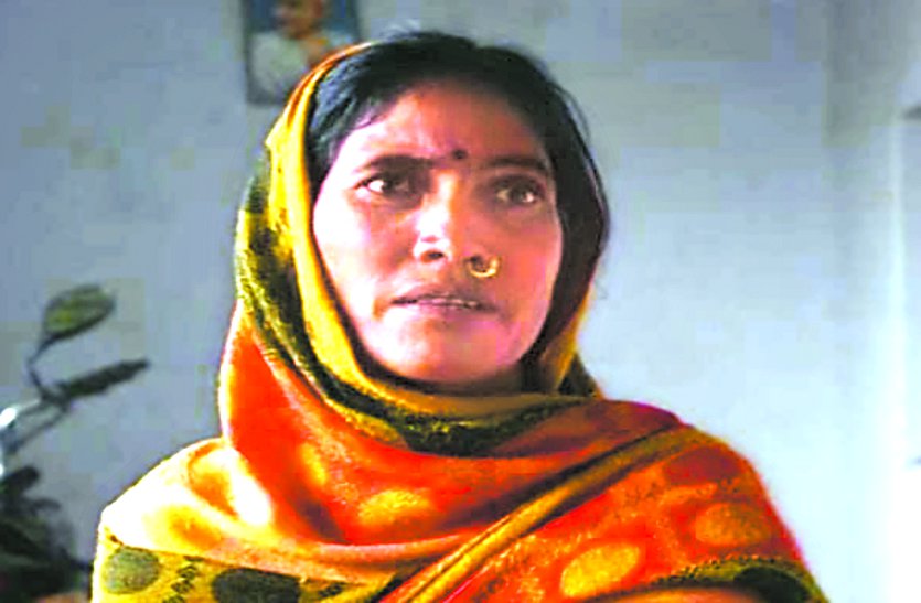 इस आदिवासी महिला के संघर्ष के आगे झुकी कोल इंडिया की साथी कंपनी SECL, महाप्रबंधक को करनी पड़ी मिन्नतें