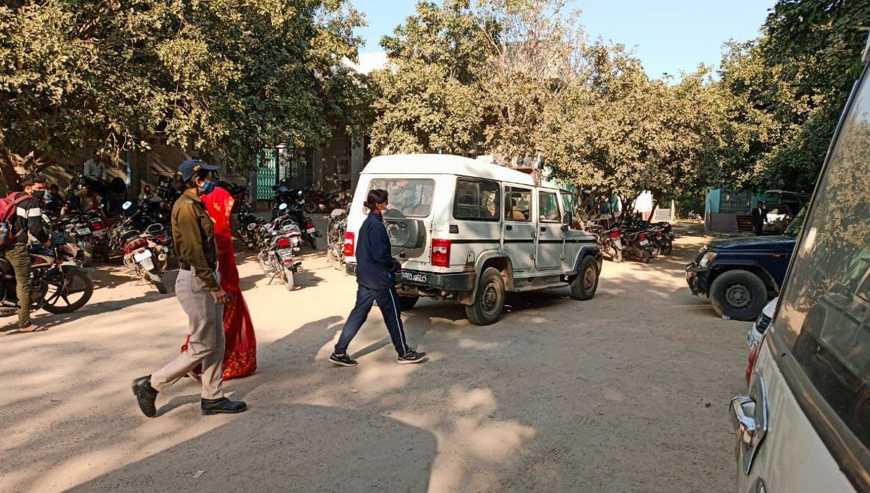 युवती को लेकर कोल्हापुर जाएगी पुलिस टीम
