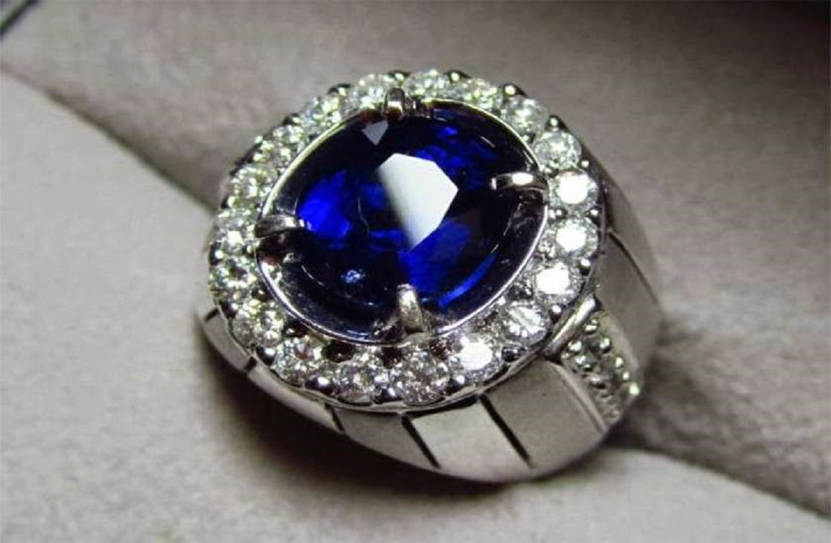 blue-sapphire-gemstone-benefits-neelam-ratna-ke-fayde-and-price