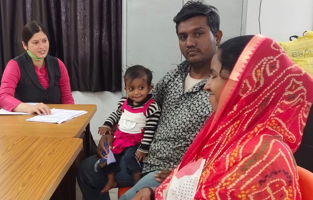 Chiranjeevi yojana : एक वर्षीय इशिका के चेहरे पर फिर लौटी मुस्कान